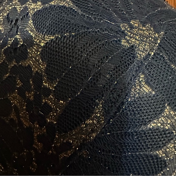 VS Victoria’s Secret Push Up Convertible Teal and Gold Lace Bra EUC 36C - Picture 2 of 6